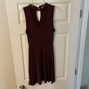 Women’s Casual short V-Neck Sleeveless dress -  Maroon
